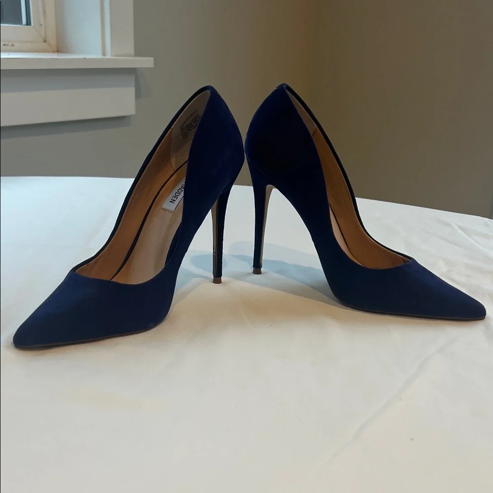 Steve Madden Blue Suede Daisie Heels - Picture 6 of 11